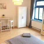 Studio In It District Neustadt Louisenstrasse